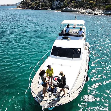 Exclusive Yatching *