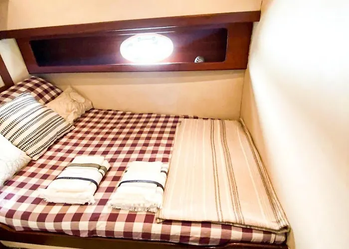 Exclusive Yatching *