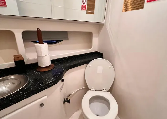 Botel Exclusive Yatching