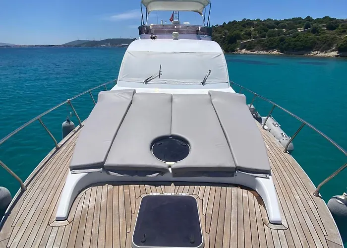 Exclusive Yatching *