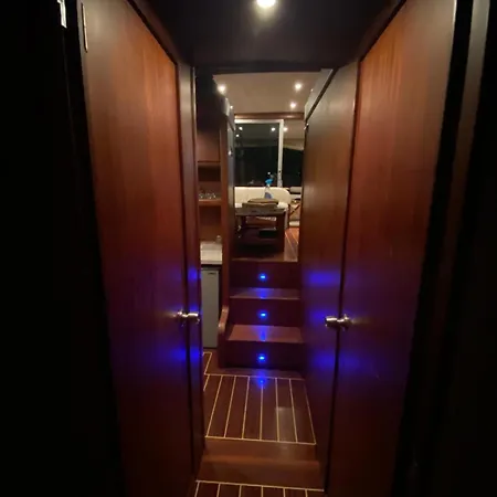 Úszó hotel Exclusive Yatching