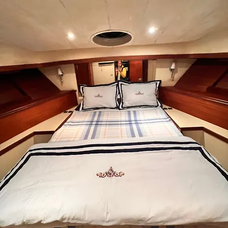 Exclusive Yatching *